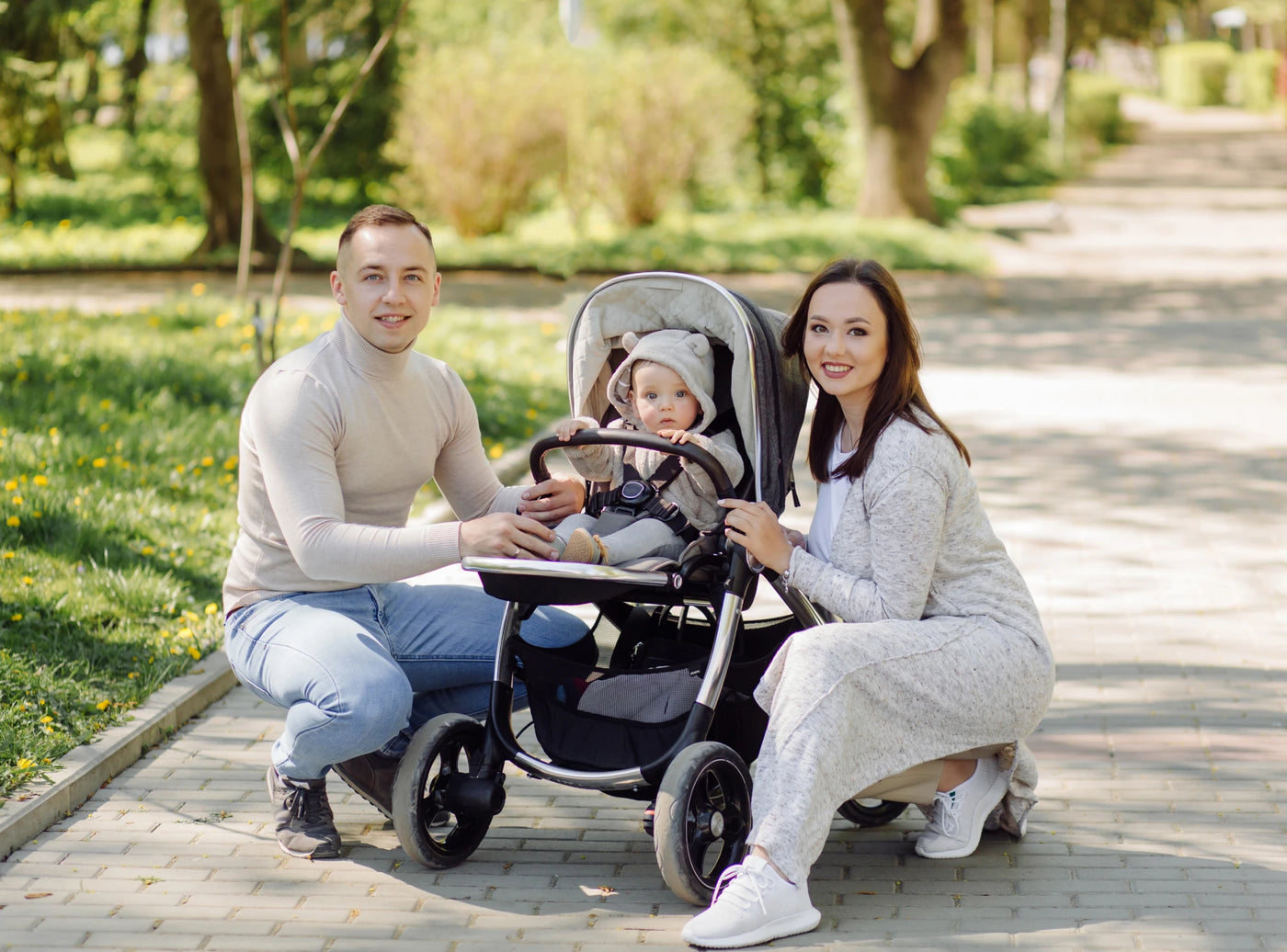 Strollers vs. Car Seats: How to Choose the Best 2-in-1 Solution