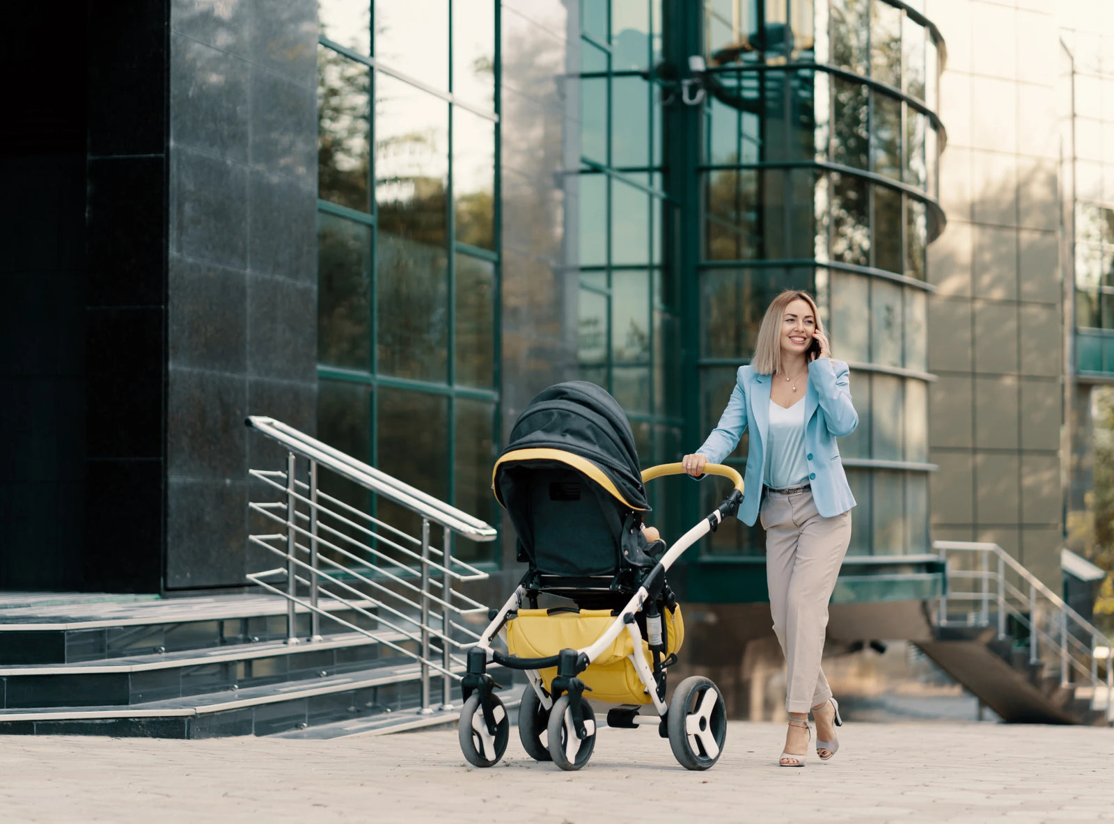 Travel Made Easy: Benefits of a Dual-Function Stroller and Car Seat