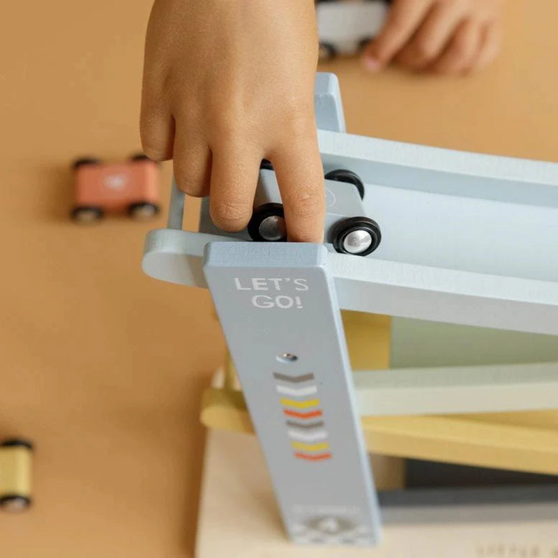 Wooden ramp racer cars